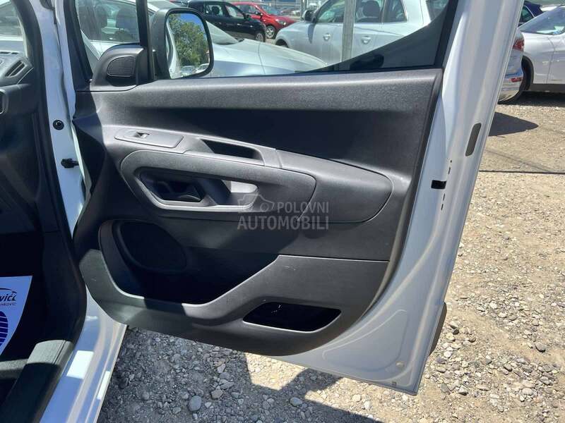Citroen Berlingo 100 000 K M