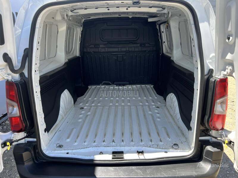Citroen Berlingo 100 000 K M