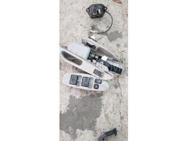 prekidaci podizaca prozora za Nissan Almera Tino od 2002. do 2007. god.