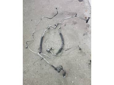 N16/YD22 cevi klime za Nissan Almera od 2000. do 2007. god.