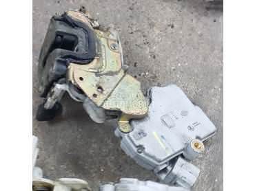 N16 brava vrata za Nissan Almera od 2000. do 2005. god.