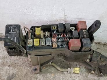 1kz kutija releja za Toyota Land Cruiser od 1996. do 2003. god.