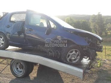 Peugeot 307 -  kompletan auto u delovima