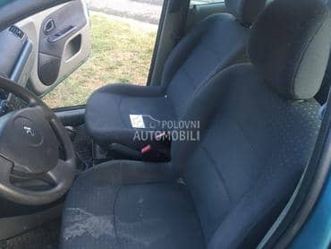 Renault Clio 2003. god. -  kompletan auto u delovima