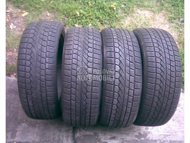 Toyo 215/55 R18 Zimska