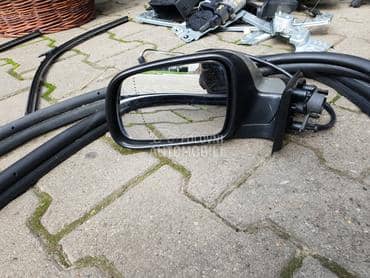 Levi retrovizor za Peugeot 307