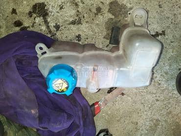 Posuda za vodu za Fiat Punto