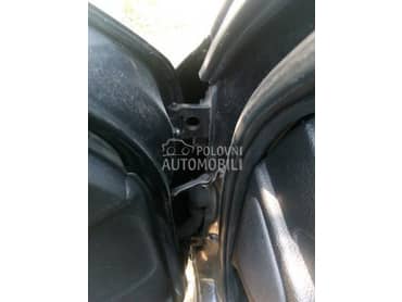 granicnik vrata za Peugeot 206