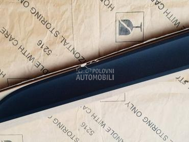 Lajsna Prednjih Levih Vrata za Porsche Cayenne od 2014. do 2018. god.