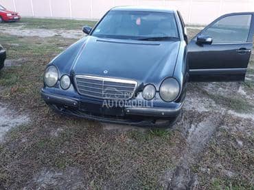 Mercedes Benz E Klasa - kompletan auto u delovima