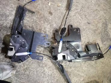 Centralna brava vrata za Ford Focus od 2008. do 2017. god.