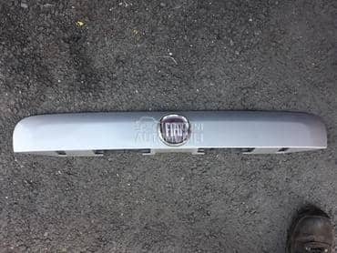 Lajsna na gepek vratima za Fiat Doblo od 2006. do 2009. god.