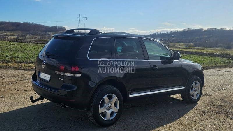 Volkswagen Touareg -  kompletan auto u delovima