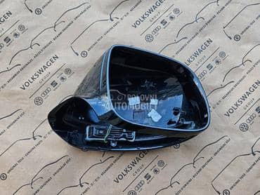 Desni Poklopac Retrovizor za Audi Q7 od 2006. do 2009. god.