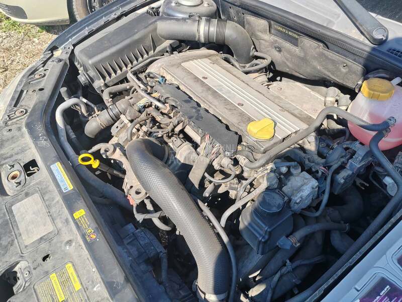 Delovi za Saab 9-3 2004. god.