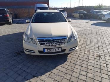 Mercedes Benz E 220 - kompletan auto u delovima