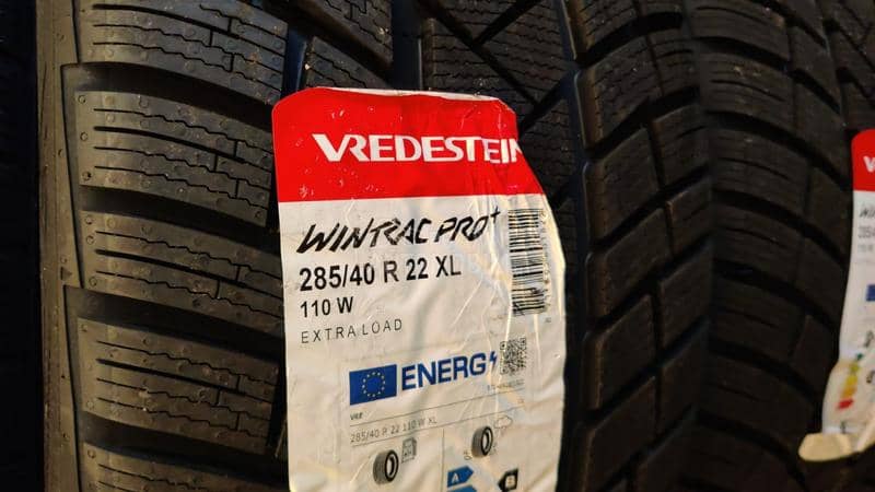 Vredestein 325/35 R22 Zimska