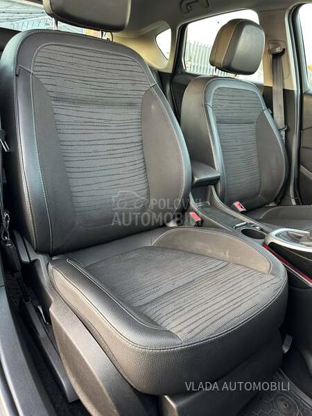 Opel Astra J 1.4 TURBO NOVA COSMO