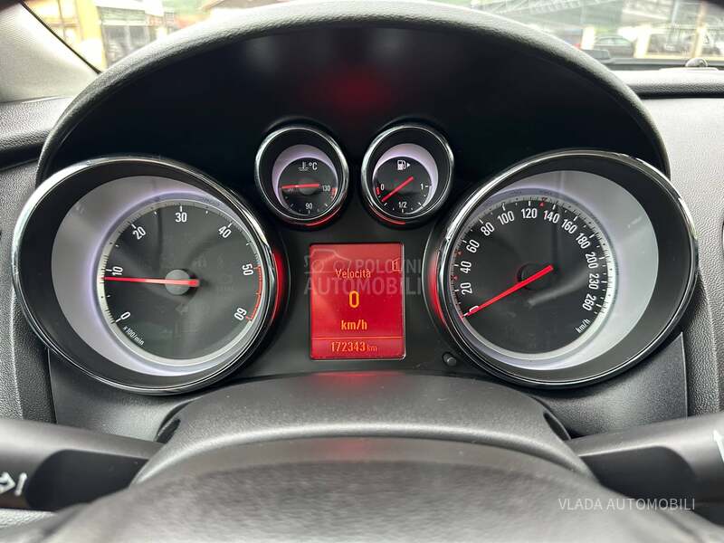 Opel Astra J 1.7CDTI NOVA COSMO