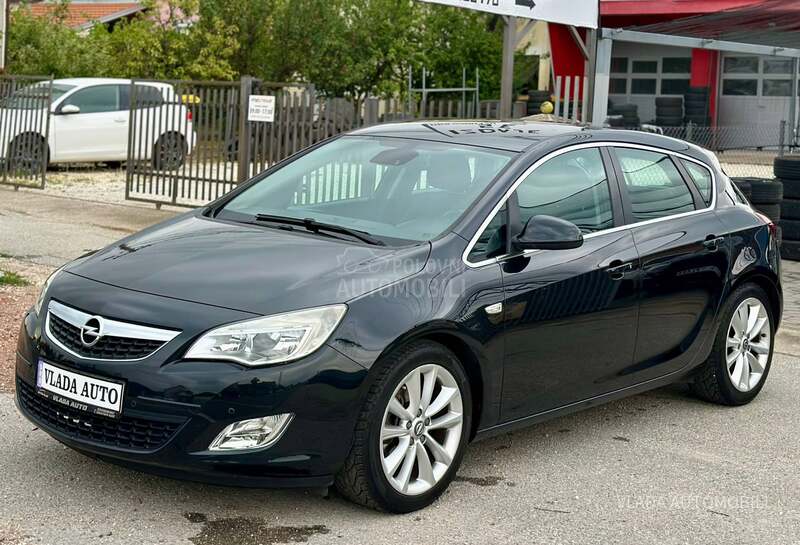 Opel Astra J 1.7CDTI NOVA COSMO