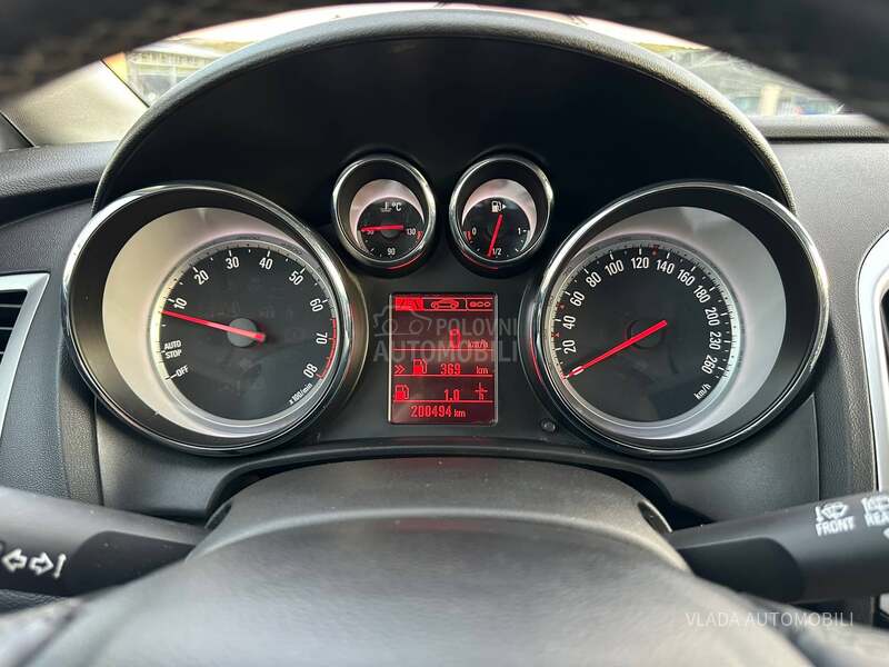 Opel Astra J 1.4 TURBO NOVA COSMO