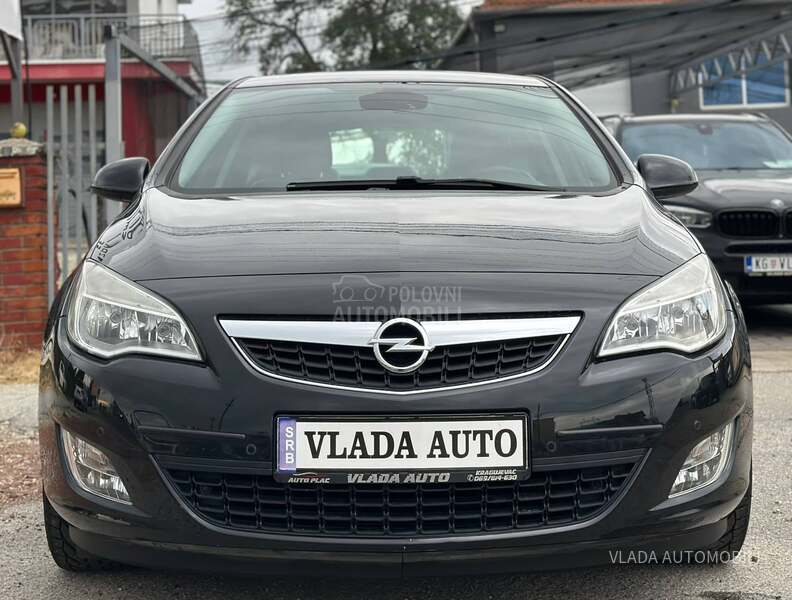 Opel Astra J 1.7CDTI NOVA COSMO