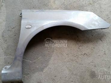 Desno krilo..vise boja za Peugeot 307