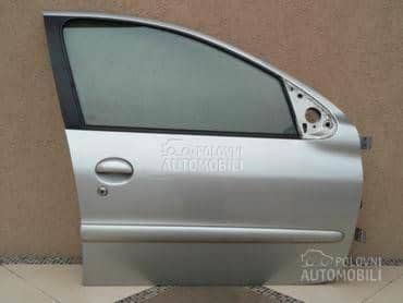 Prednja desna vrata..vise boja za Peugeot 206