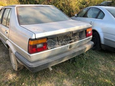 Jetta 1.6 zadnji branik za Volkswagen Jetta