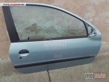 Desna vrata..vise boja za Peugeot 206