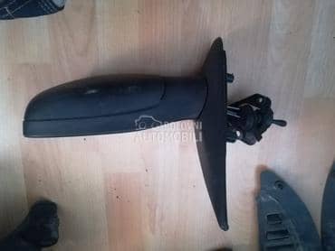 levi retrovizor za Peugeot 106