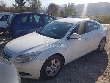 Opel Insignia A. -  kompletan auto u delovima