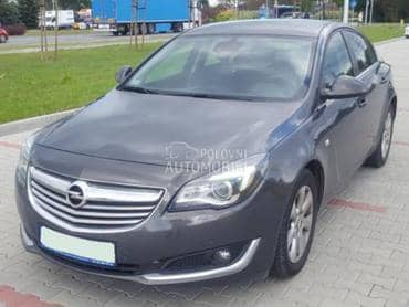 Opel Insignia restyling -  kompletan auto u delovima