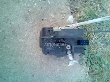 centralna brava za Opel Astra G