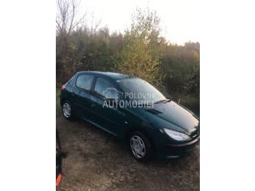 kompletan auto u delovima za Peugeot 206