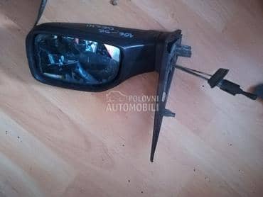 desni retrovizor za Peugeot 106