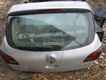 Zadnja gepek vrata hedzbek za Opel Astra J od 2010. do 2015. god.