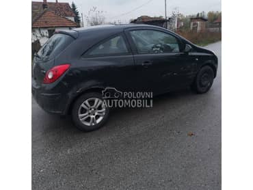 Opel Corsa D 2008. god. -  kompletan auto u delovima