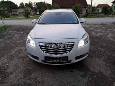 Opel Insignia 2010. god. -  kompletan auto u delovima