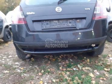Zadnji branik stilo 3v crni za Fiat Stilo
