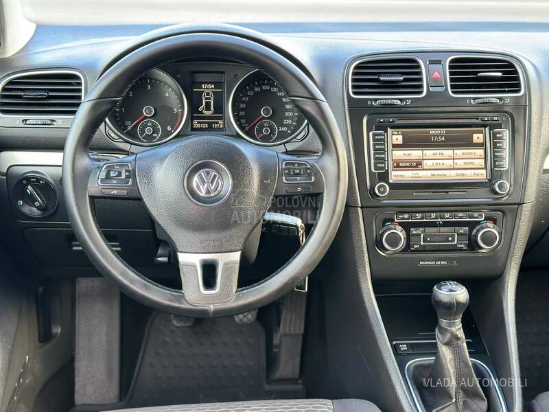 Volkswagen Golf 6 2.0 TDI BAS DOBAR