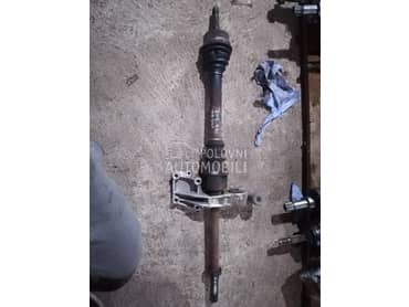 poluosovina desna za Peugeot 206