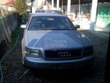 Audi A8 - kompletan auto u delovima