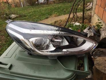 Desni far za Ford Fiesta od 2015. do 2018. god.