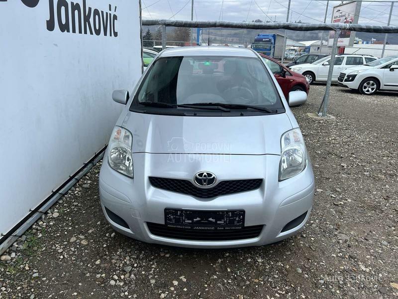 Toyota Yaris 1.3     CH