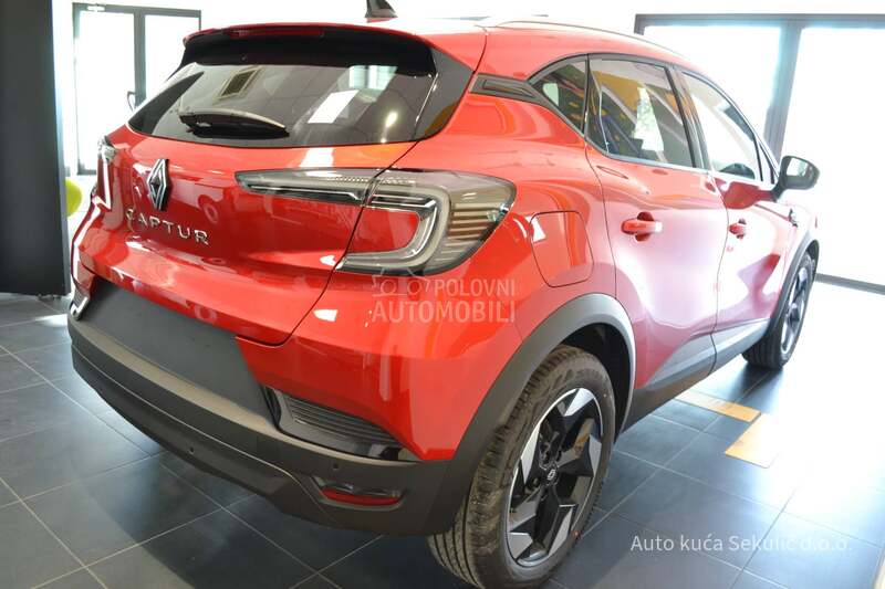 Renault Captur TECHNO 1.3 TCE AUT