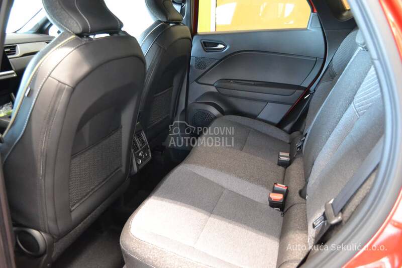 Renault Captur TECHNO 1.3 TCE AUT