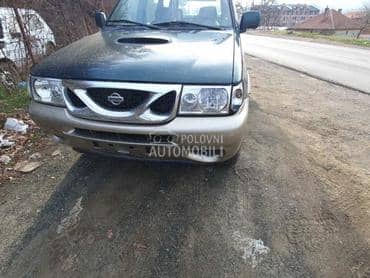 Maska za Nissan Terrano