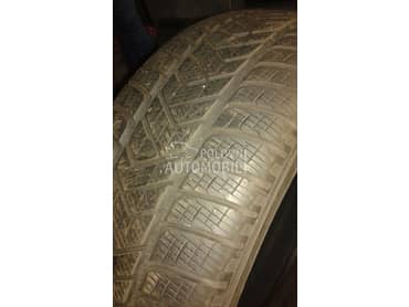 Pirelli 235/65 R17 Zimska