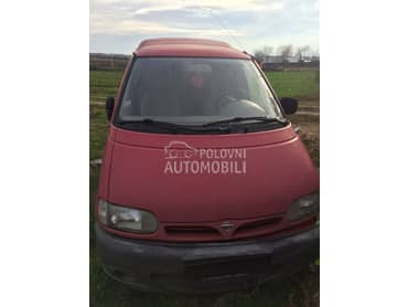 Nissan Cargo - kompletan auto u delovima